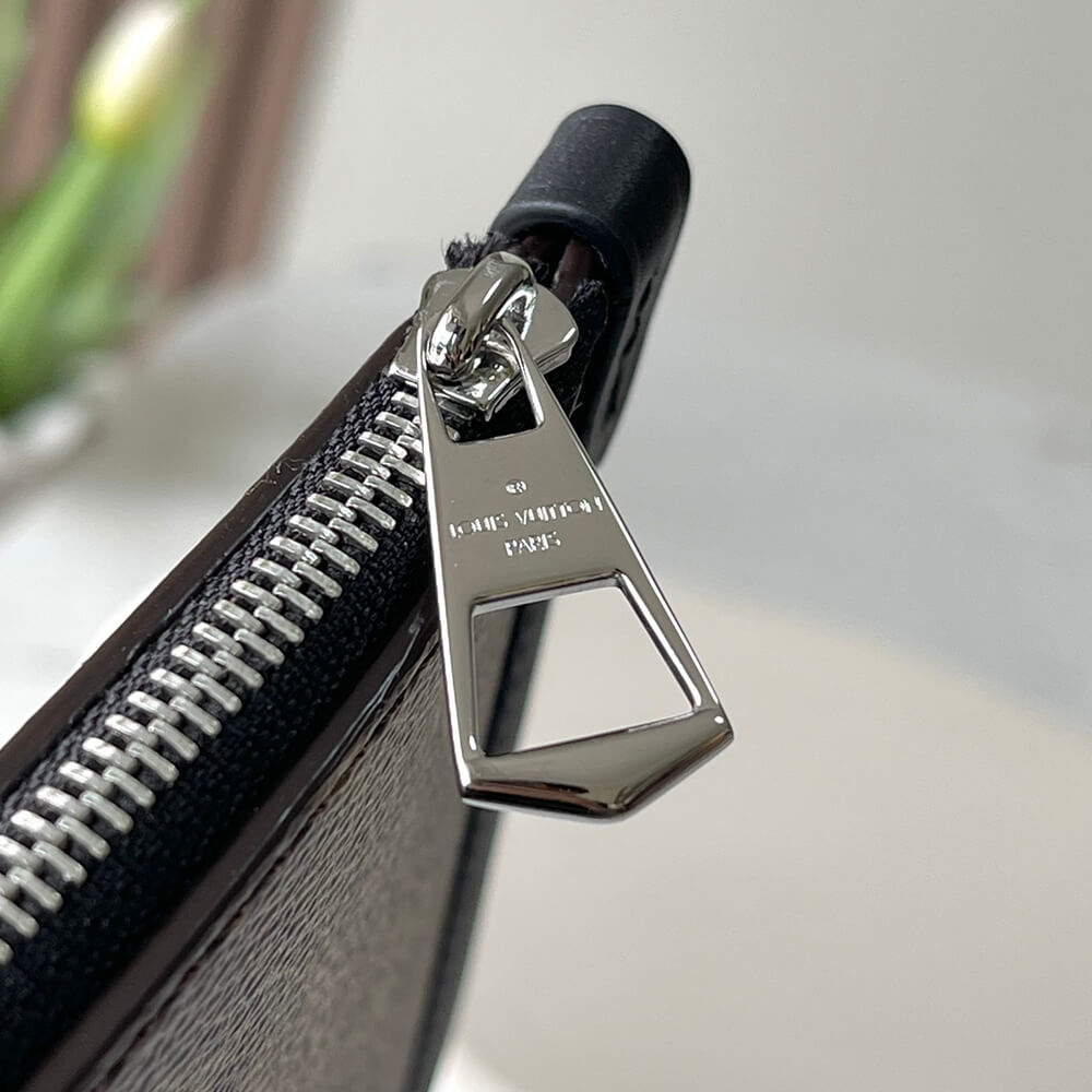 LV CarryAll Vibe MM Bag