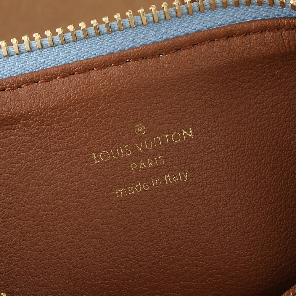 LV Coussin BB